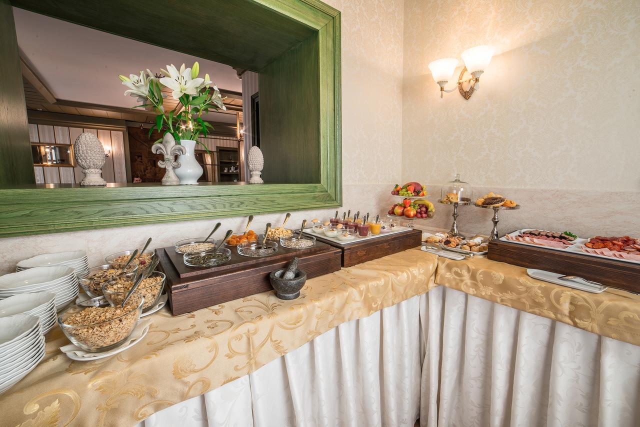 Hotel Three Lilies Inkl Aquaforum Františkovy Lázně Eksteriør bilde