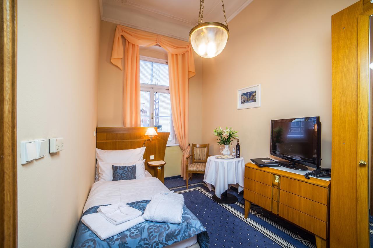 Hotel Three Lilies Inkl Aquaforum Františkovy Lázně Eksteriør bilde