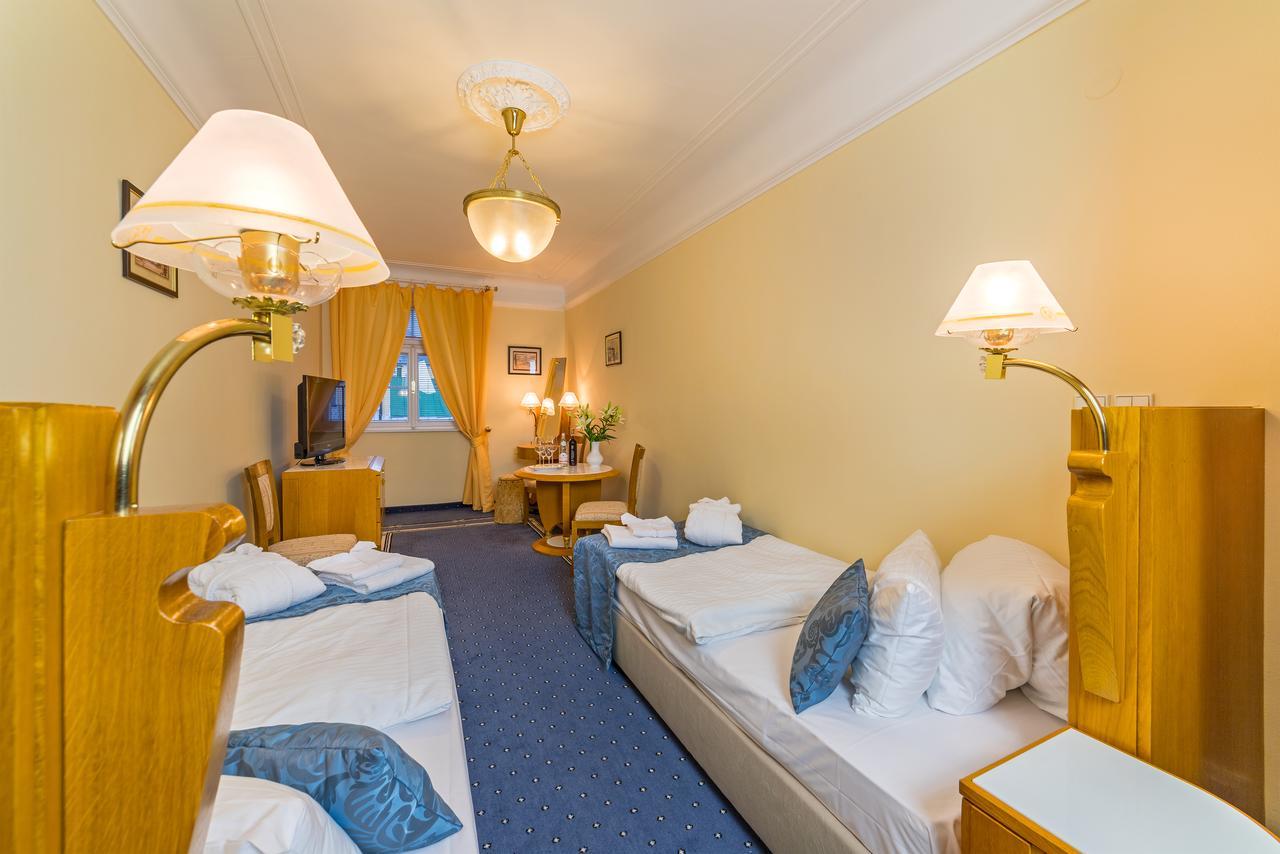 Hotel Three Lilies Inkl Aquaforum Františkovy Lázně Eksteriør bilde