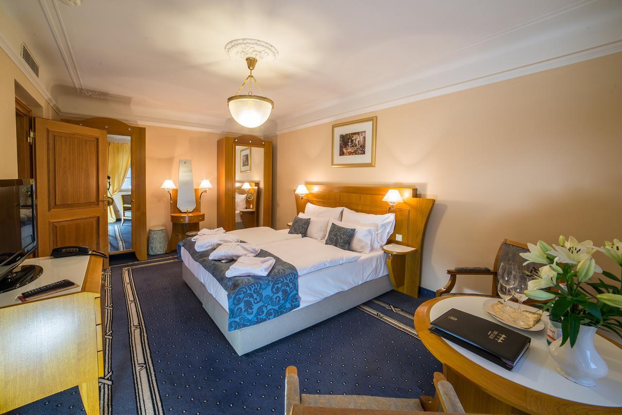 Hotel Three Lilies Inkl Aquaforum Františkovy Lázně Eksteriør bilde