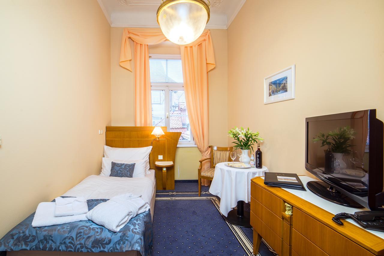 Hotel Three Lilies Inkl Aquaforum Františkovy Lázně Eksteriør bilde
