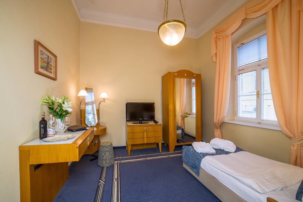 Hotel Three Lilies Inkl Aquaforum Františkovy Lázně Eksteriør bilde
