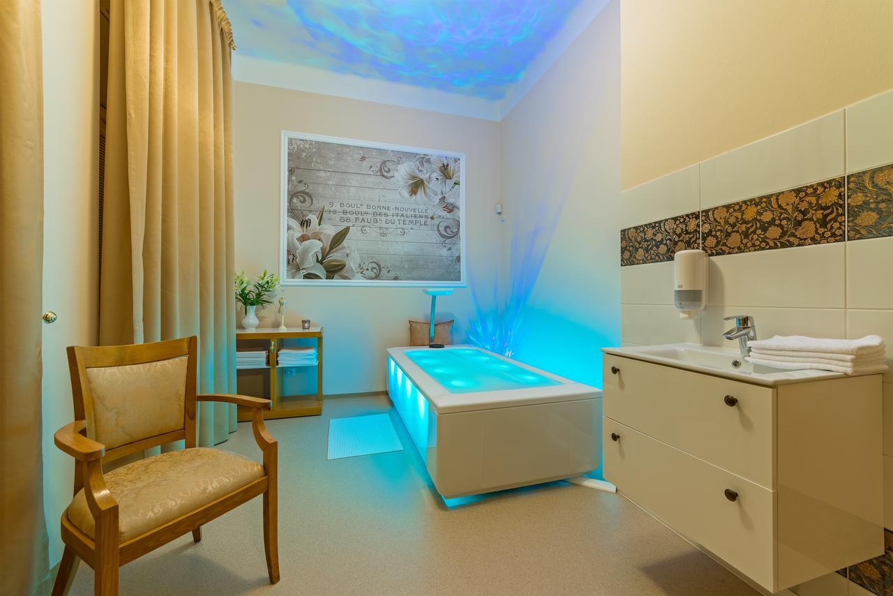 Hotel Three Lilies Inkl Aquaforum Františkovy Lázně Eksteriør bilde