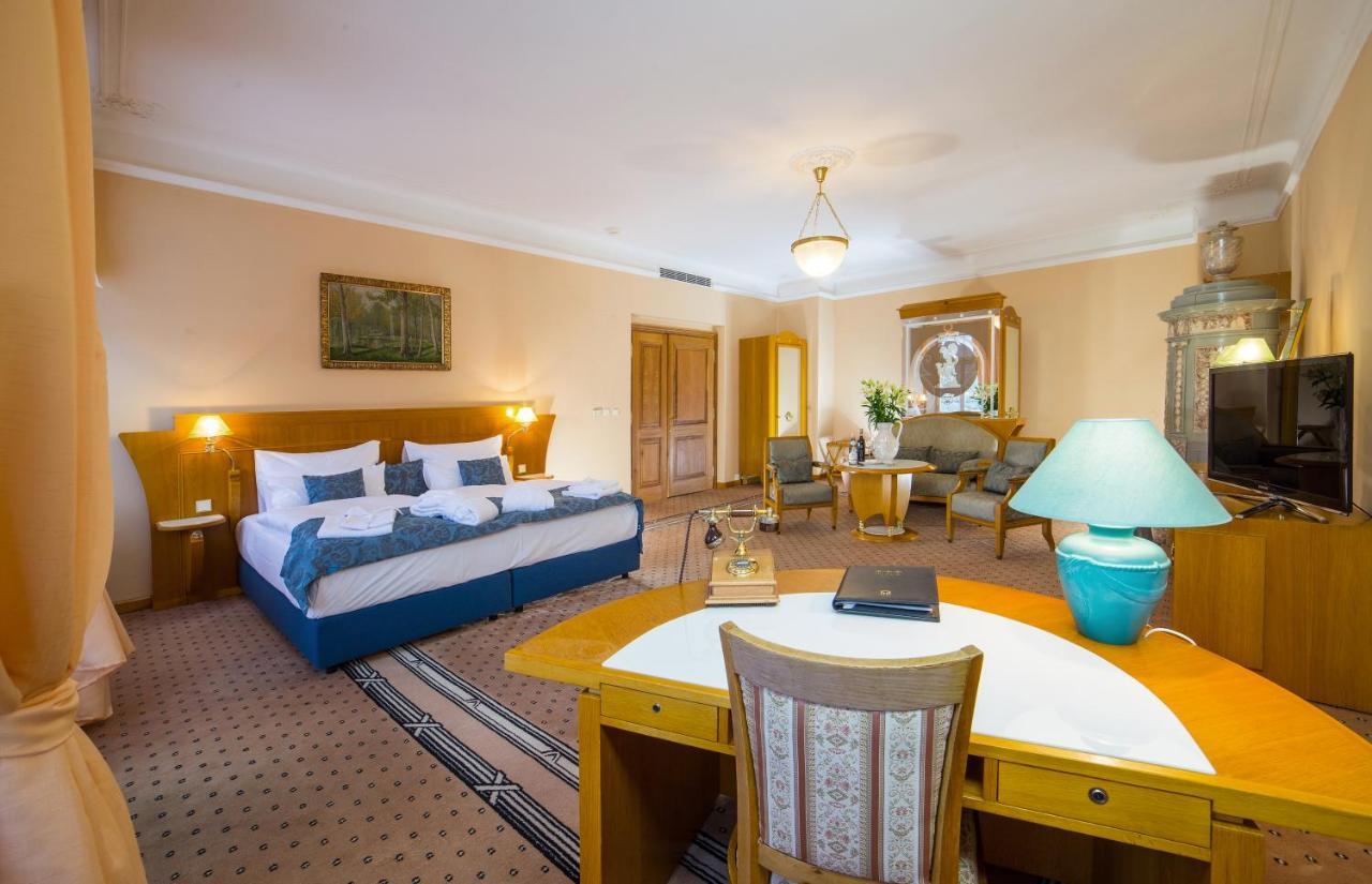 Hotel Three Lilies Inkl Aquaforum Františkovy Lázně Eksteriør bilde